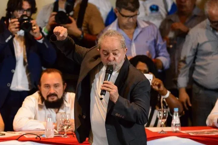 Lula em evento com sindicalistas em São Paulo em ato organizado pela CUT. — Foto
