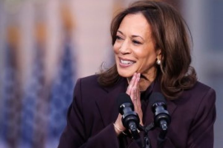 2024-11-06T214049Z_125131517_RC2SZAAVJUY6_RTRMADP_3_USA-ELECTION-HARRIS