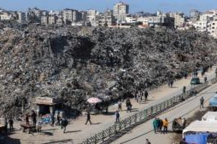 2026-02-11T180420Z_1_LYNXMPEM1A193_RTROPTP_4_ISRAEL-PALESTINIANS-GAZA-GARBAGE