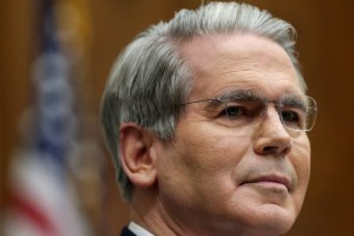 2026-02-14T010442Z_1598249736_RC23FJAYGXUA_RTRMADP_3_USA-TRUMP-UAE-DEMOCRATS-1