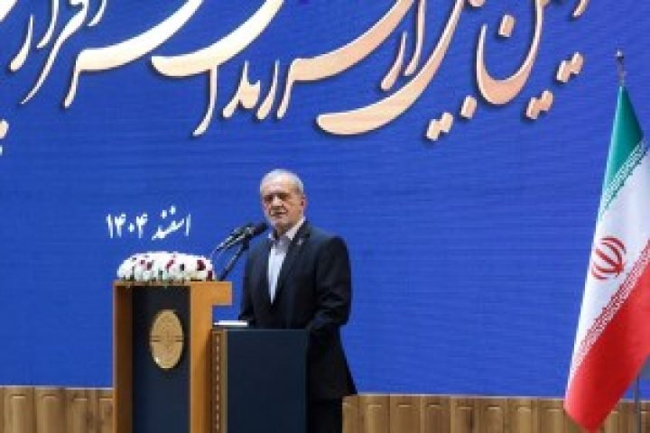 2026-04-01T185614Z_1_LYNXMPEM302S3_RTROPTP_4_IRAN-CRISIS-PEZESHKIAN