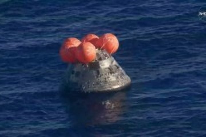 2026-04-11T003926Z_747683208_RC2OMKAGXFBP_RTRMADP_3_SPACE-MOON-ARTEMIS