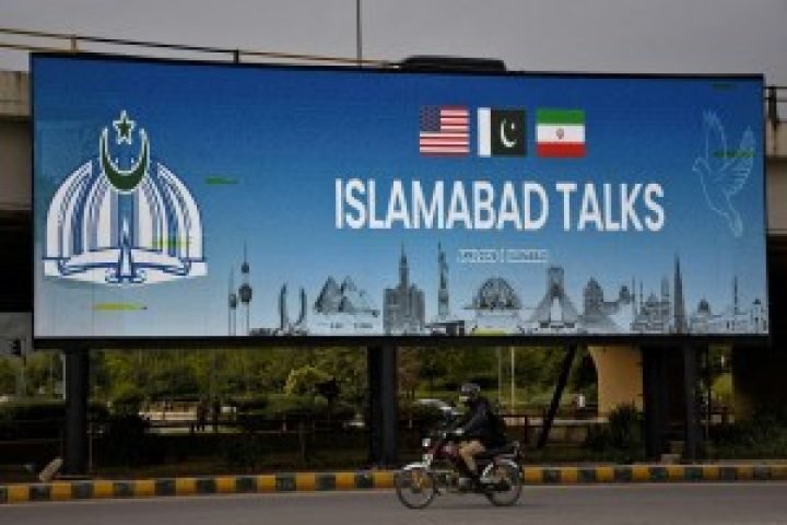 2026-04-14T074521Z_988534792_RC2HMKAXER36_RTRMADP_3_IRAN-CRISIS-PAKISTAN-TALKS-1