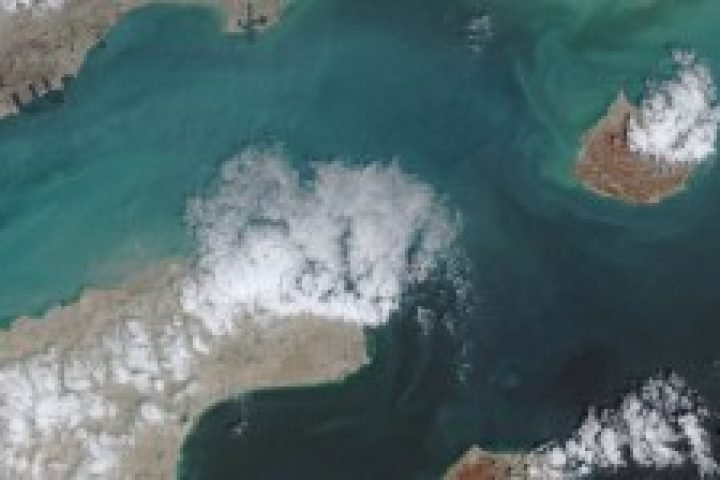 2026-04-17T171049Z_1177853573_RC23RKAW39PV_RTRMADP_3_IRAN-CRISIS-HORMUZ-SATELLITE