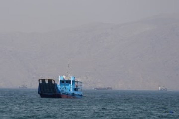 2026-04-21T124130Z_1_LYNXMPEM3K0PK_RTROPTP_4_IRAN-CRISIS-OMAN-HORMUZ