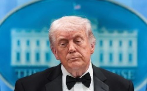 2026-04-26T030050Z_1048769190_RC2RWKA1RWYW_RTRMADP_3_USA-TRUMP-DINNER-1