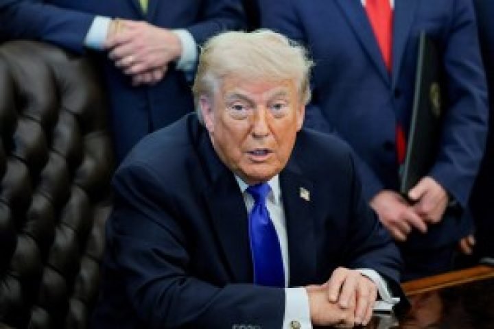 2026-04-30T192425Z_376055108_RC2VZKABFHV2_RTRMADP_3_USA-TRUMP