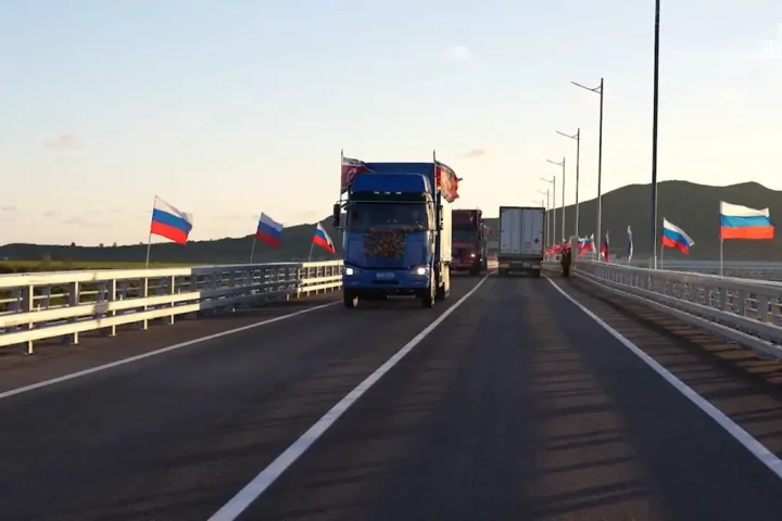 2026-09-07t154338z_1_lynxmpem8618n_rtroptp_4_northkorea-russia-bridge