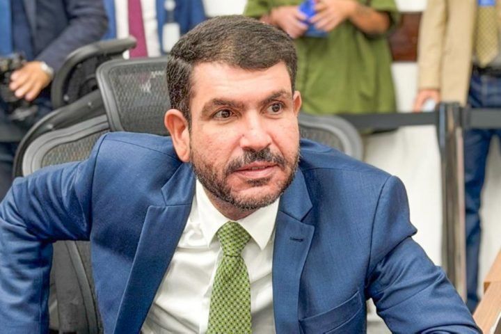 Nova lei garante mais informação sobre saúde mental de crianças e adoles — Foto: