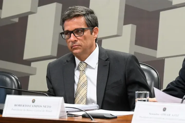 É a segunda tentativa da CPI de ouvir o ex-presidente do Banco Central — Foto: É