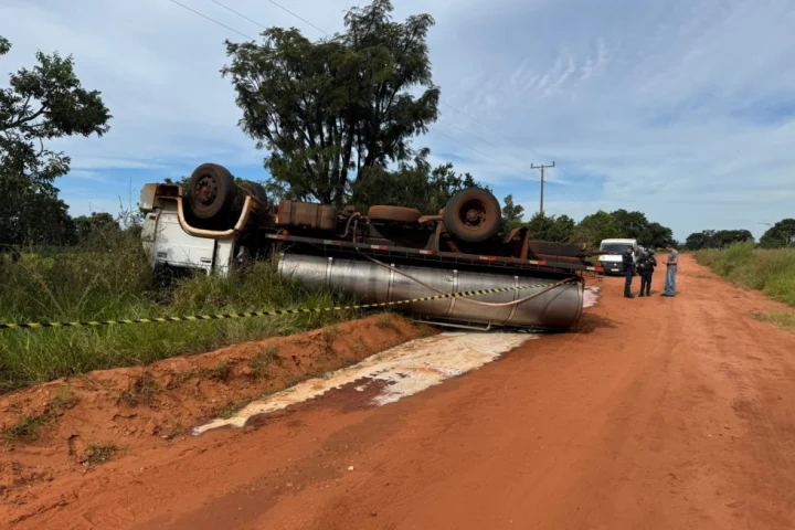Foto: Motorista morreu no local - Foto: Reprodução, Jornal da Nova