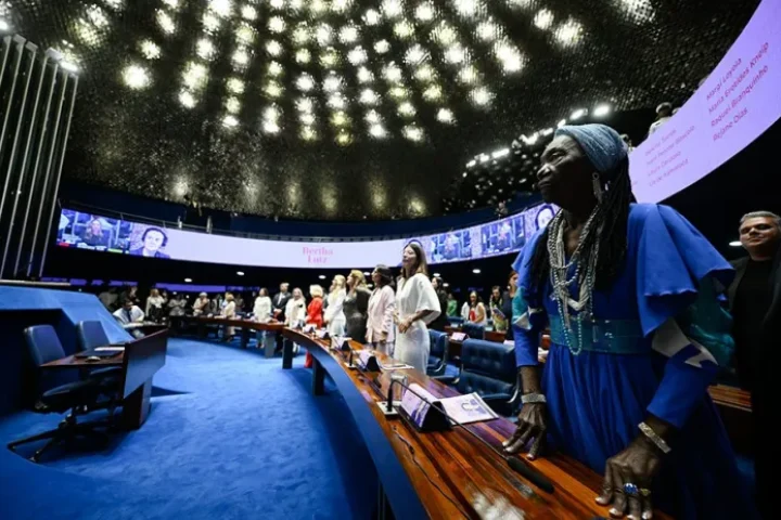 Foto: O diploma é concedido a pessoas contribuíram para a defesa dos direitos da