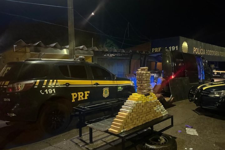 Foto: Carga de droga apreendida. (Foto: PRF)