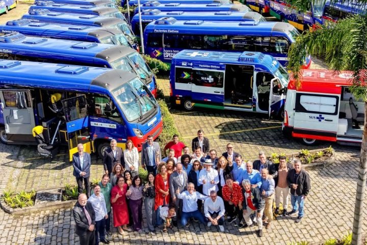 Hugo levará a Lula plano para aprovar fim da 6x1 em plenário na quinta — Foto: H