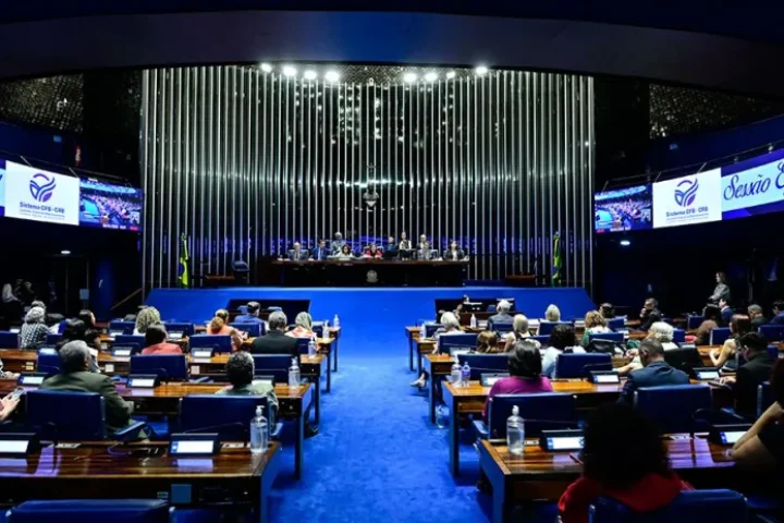 Foto: Sessão especial comemorou os 60 anos de regulamentação da profissão de bib