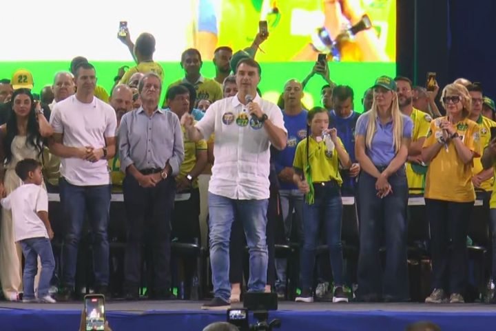 BR_CNN_220826_LINK_EVENTO_FLAVIO_BOLSONARO_frame_182870