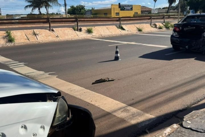 Foto: O acidente ocorreu na Avenida Duque de Caxias. (Foto: Léo França, Midiamax