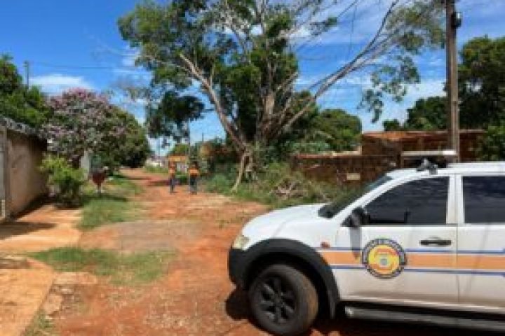 Equipe da Defesa Civil em atendimento local — Foto: Prefeitura de Campo Grande