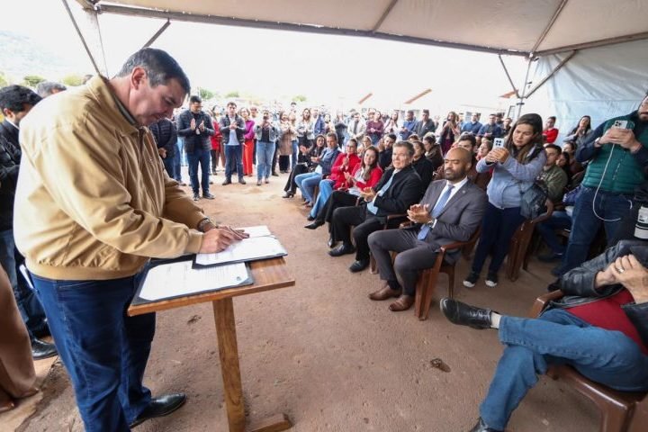 Governador-cumpre-agendas-em-Corumba-Foto-Saul-Schramm-8-1-730x480-1