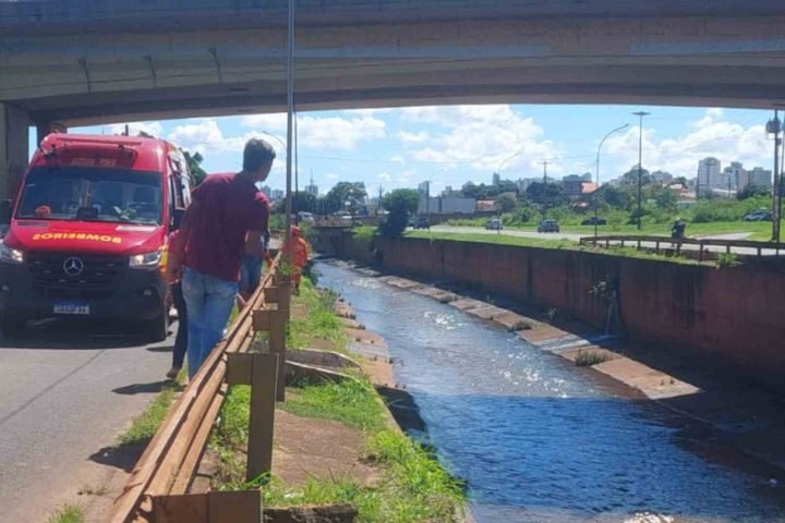 Foto: Vítima teria sido socorrida com vida. (Canal Fala Povo)