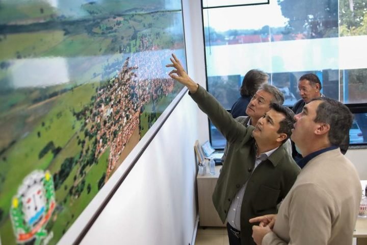 Riedel-visita-Anaurilandia-Foto-Alvaro-Rezende-SecomMS-3-730x480-1