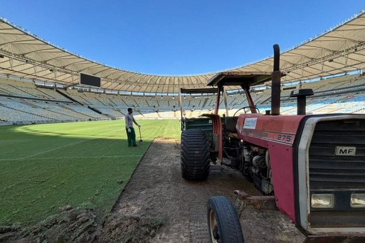 alvo-de-criticas-maracana-convoca-reuniao-e-explica-deterioracao-do-gramado