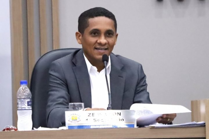 b004e0cd-8c5d-4307-8f99-4d2cb4c7471c_1