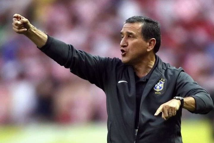 carlos-alberto-parreira-e-internado-durante-tratamento-contra-cancer