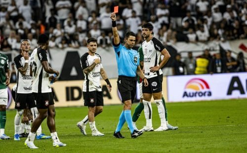 Foto: Flávio Rodrigues de Souza expulsou dois atletas do Corinthians. (Foto: Ron