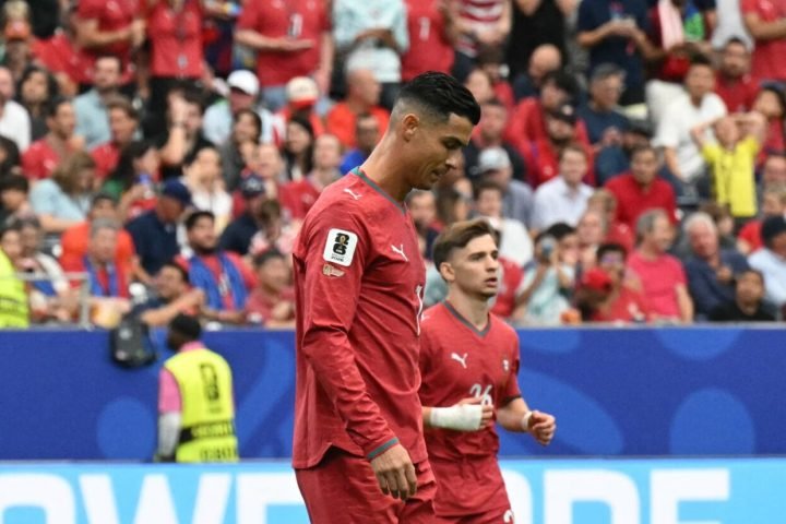 A frustração de Cristiano Ronaldo no empate entre Portugal e a República Democrá
