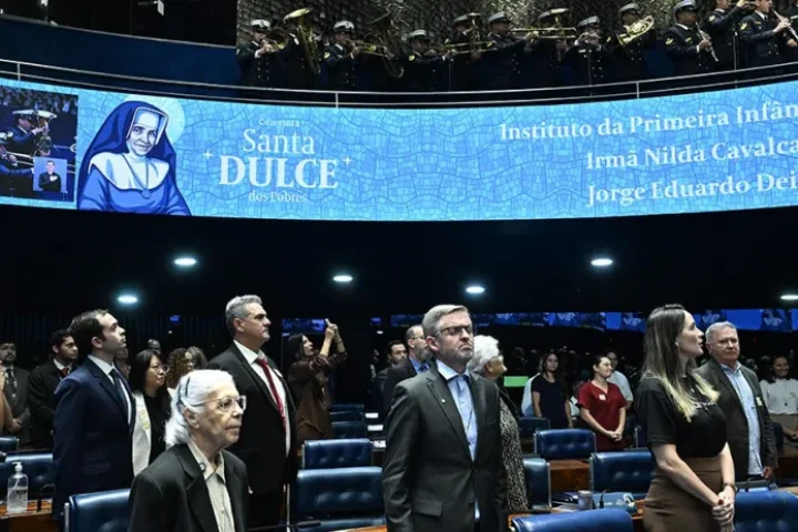 A Comenda Santa Dulce dos Pobres, entregue a pessoas ou instituições que se dest