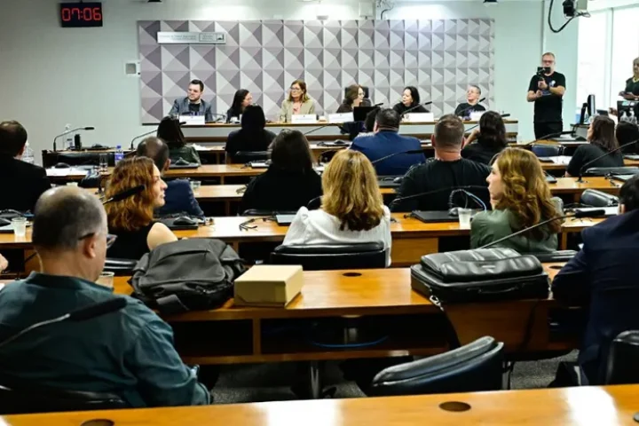 A audiência abordou o tratamento do raquitismo hipofosfatêmico ligado ao cromoss