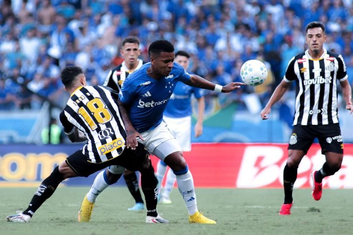 em-jogo-amarrado-cruzeiro-e-santos-empatam-no-mineirao