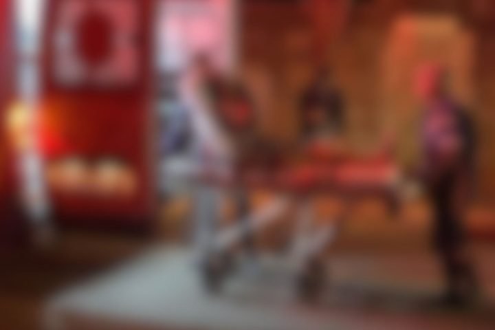 Vítima foi atendida por Bombeiros e Samu. — Foto: Vítima foi atendida por Bombei