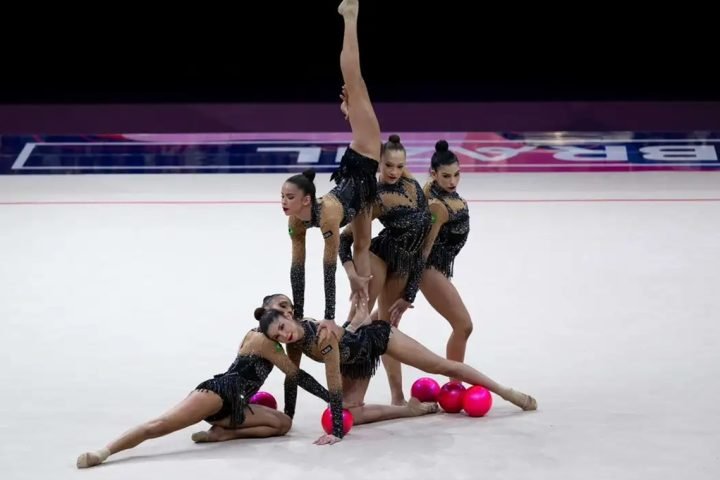 especializados-ginastica_ritmica-ginastica-medalha_de_ouro-1786881615