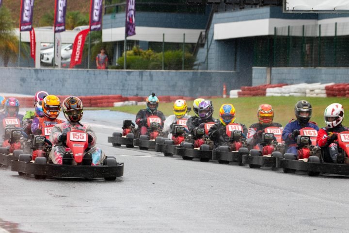 especializados-kart-vespasiano-automobilismo-1786049677