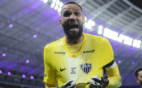 Éverson comemora contra o Ceará — Foto: Éverson comemora contra o Ceará (Foto: P