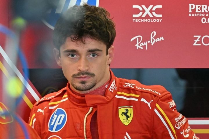 Charles Leclerc pensativo — Foto: Charles Leclerc pensativo