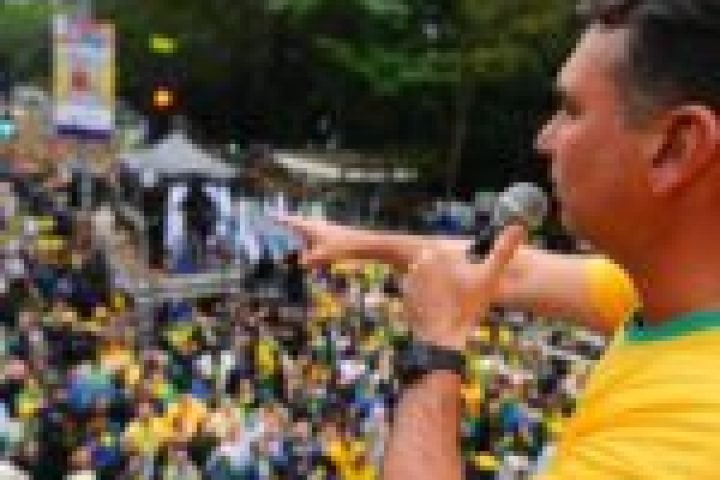 flavio-bolsonaro-avenida-paulista-7-de-setembro-150x150-1