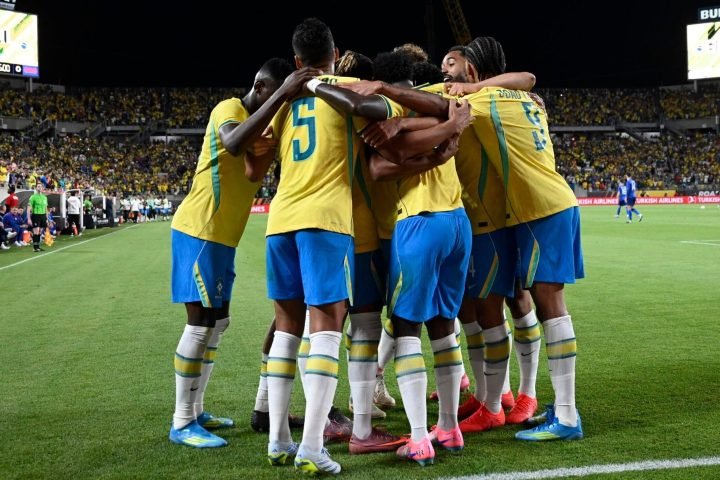 Endrick e Igor Thiago tiveram boa participação na vitória do Brasil sobre a Croá