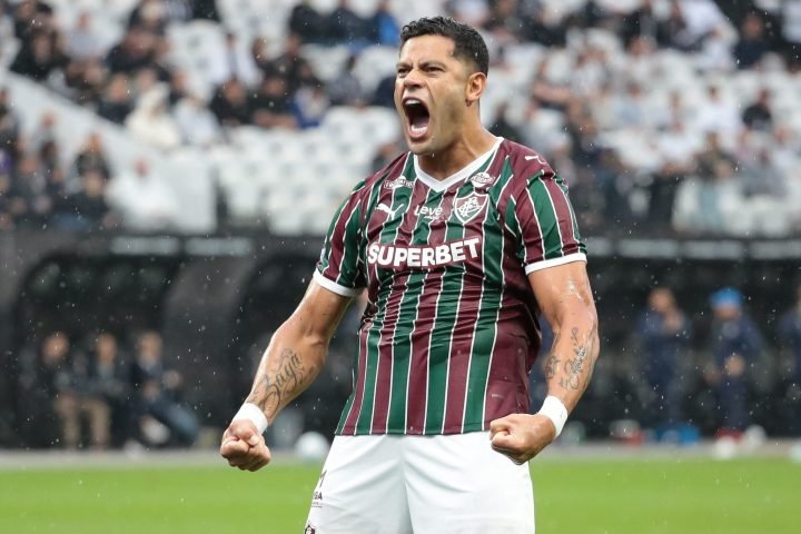 hulk-exalta-marcao-depois-de-vitoria-do-fluminense-merece