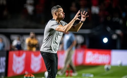 Jair Ventura em ação no Ba-Vi — Foto: Jair Ventura em ação no Ba-Vi (Foto: Victo
