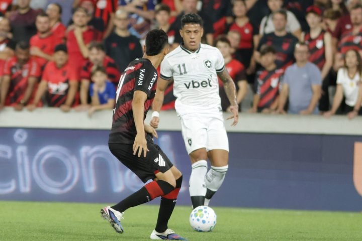 jogos-de-hoje-quem-joga-no-futebol-e-onde-assistir-ao-vivo-segunda-feira-24082026