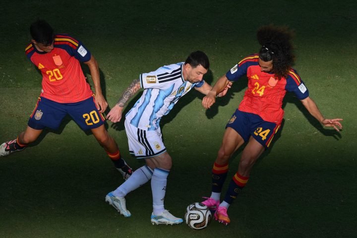 jornal-repercute-de-atitude-vini-jr-com-cucurella-apos-final-da-copa-destinados