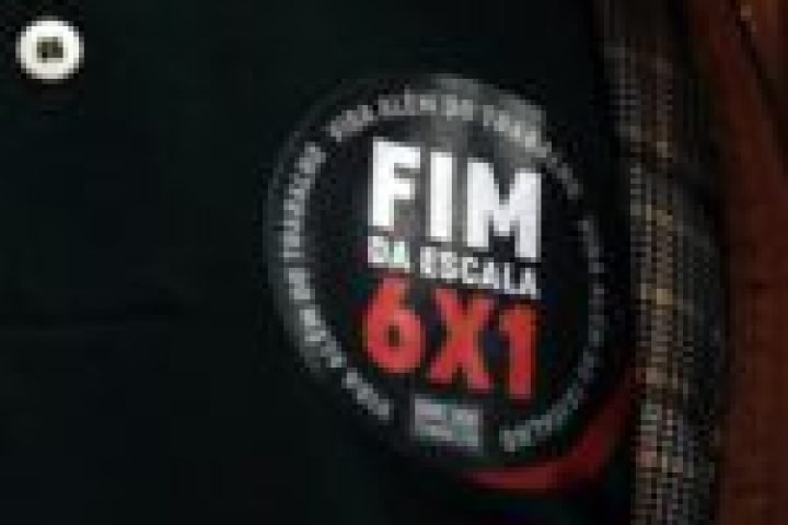 manifestante-fim-da-escala-6x1-1-150x150-1