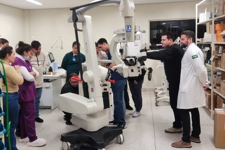 microscopio-cirurgico-Divulgacao-HRCLMT-1-730x480-1