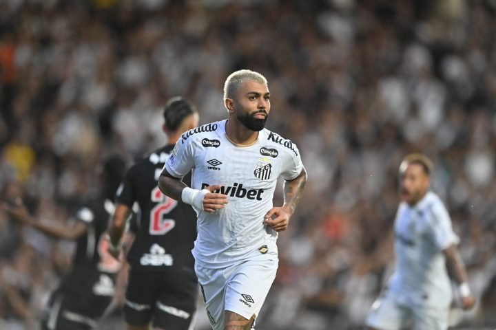 santos-passeia-sobre-o-vasco-deixa-o-z-4-e-afunda-o-rival