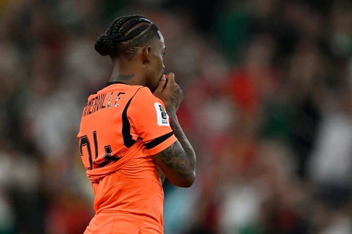 trio-da-holanda-vira-alvo-de-ataques-racistas-apos-eliminacao-na-copa