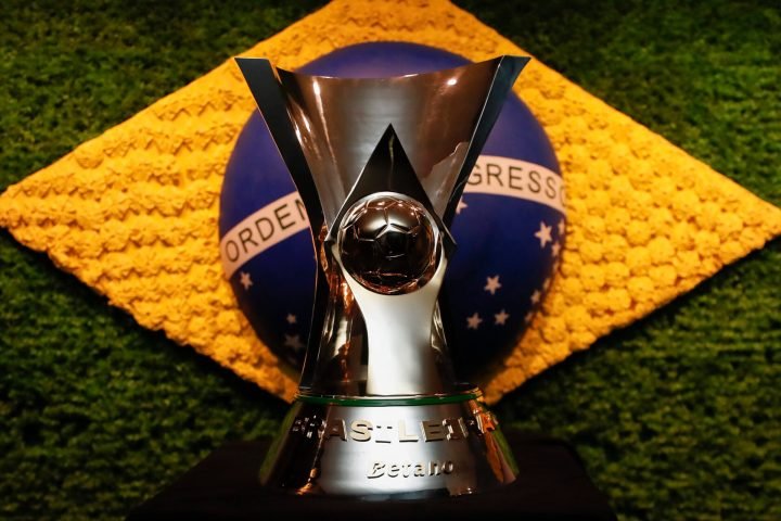 veja-e-simule-os-10-jogos-restantes-de-flamengo-e-palmeiras-no-brasileirao