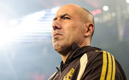 Foto: Hernane comemora gol do Flamengo contra o Remo em 2013 (Foto: Alexandre Vi